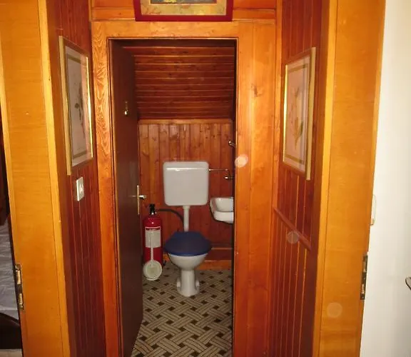 莱斯金提尼斯24a公寓 木屋 尚佩里